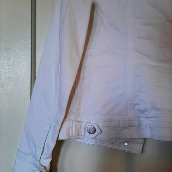 GUESS white denim jacket - Picture 8 of 8